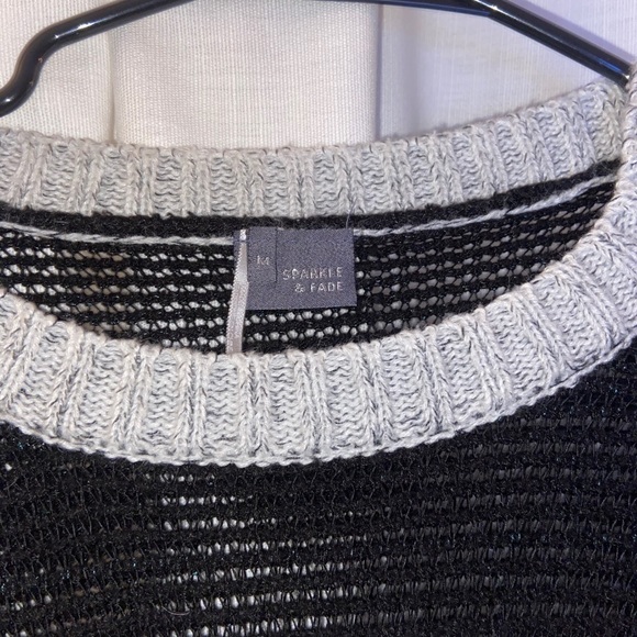 Urban outfitters sweater - Picture 2 of 3